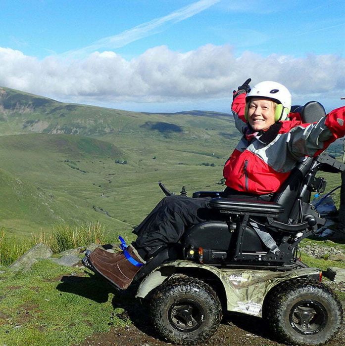 Wessex Healthcare supplies quality mobility products and independent living aids to the less abled and disabled Extreme 8 4 x 4 All Terrain Powerchair - Image 8